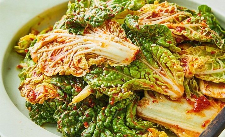 100% 국산<br>봄동 겉절이