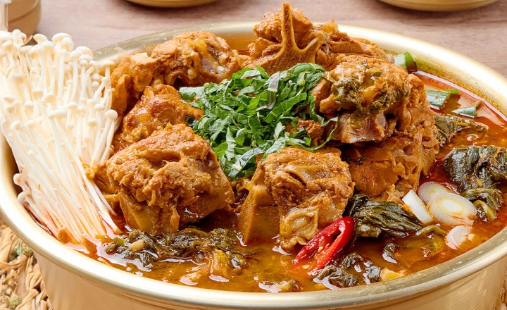 한정수량!<br>산더미 감자탕