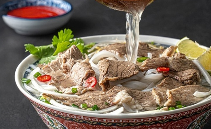 고기듬뿍!<br>양지 쌀국수