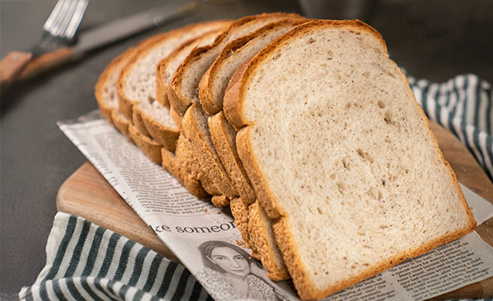 우유&잡곡<br>우리밀 식빵