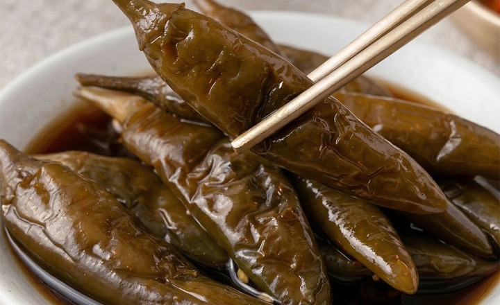 100% 국내산<br>고추 맛절임